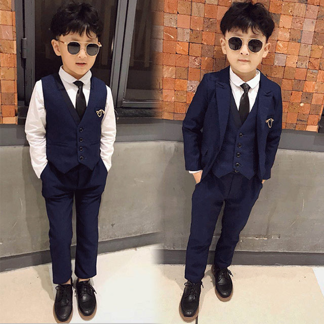 子供スーツ 4点セット ジャケット＋ベスト＋ズボン＋ネクタイ 男の子スーツ 入学式 卒業式 ネイビー タキシード 礼服 結婚式 子供服 子どもスーツ 紺色 キッズスーツ ピアノ発表会 演奏会 90~1