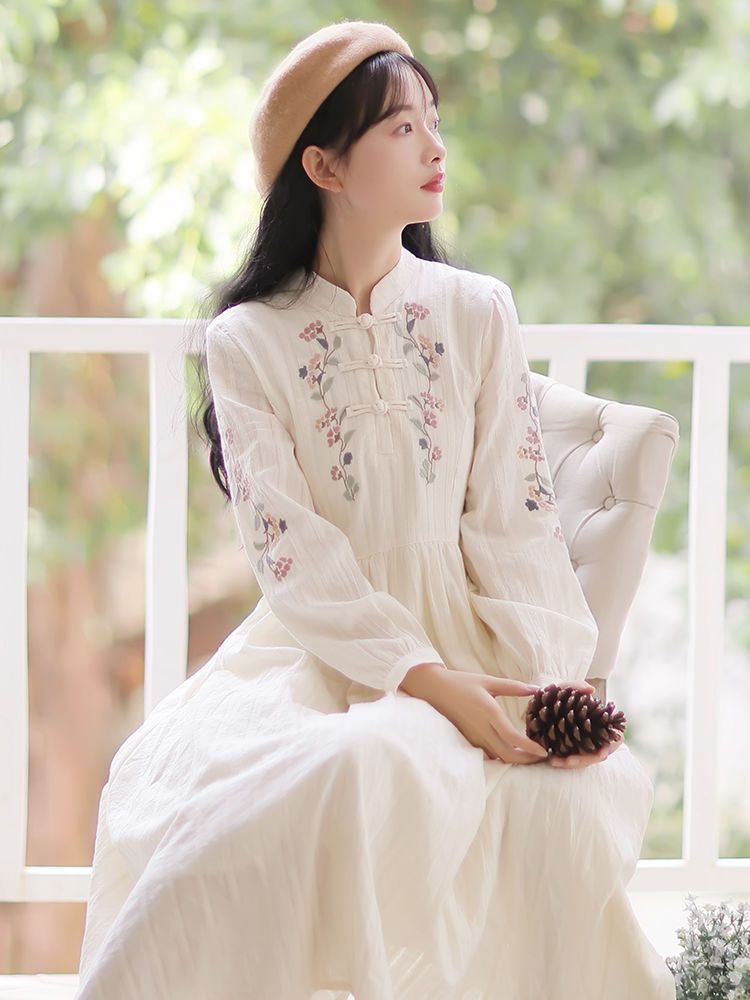 改良された子供用のチャイナドレスは2024年初秋に薄くなり文学的なレトロなスタイルの女性の長袖の漢服 母の日