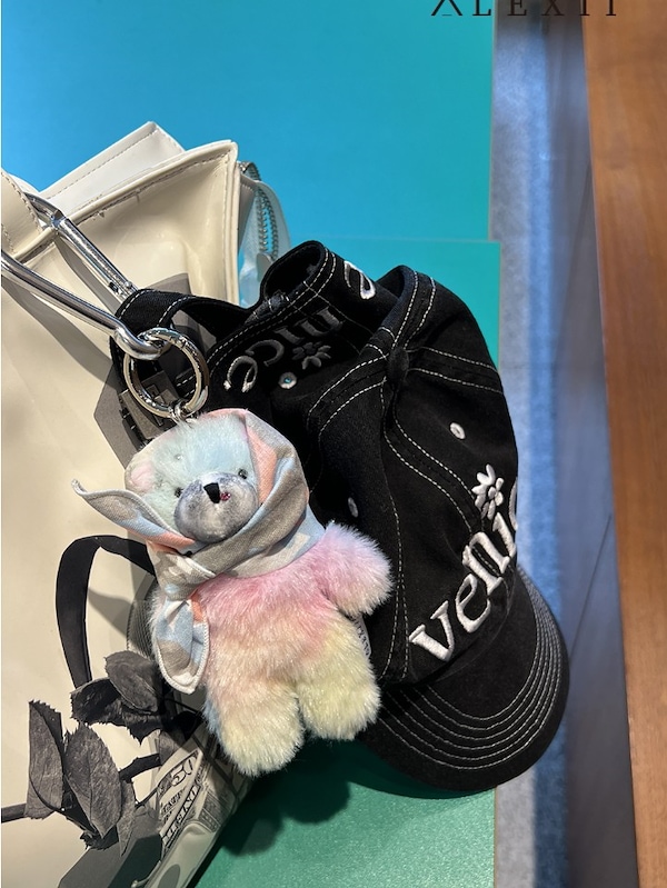 【ALEXII】(韓国の人気) レインボー BEAR くまのキーホルダー Qoo10 【ALEXII】 RAINBOW キーホ