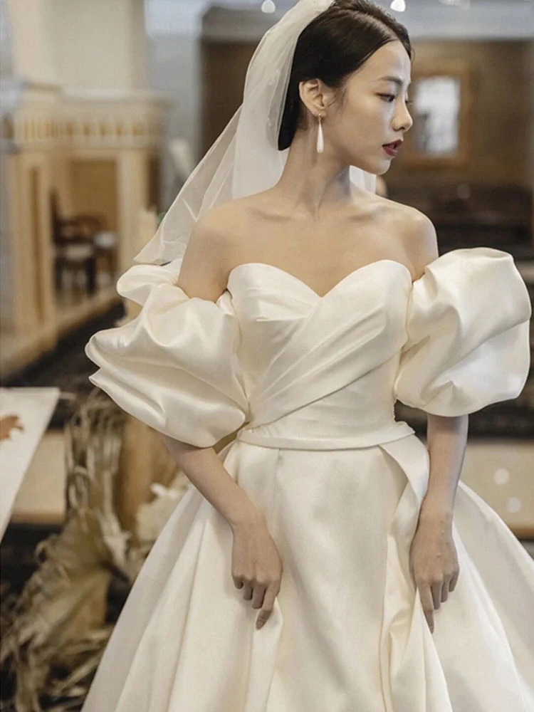 軽いウェディングドレス2025気質の花嫁と結婚するウェディングガウンワンショルダーウェイディングドレスハイエンド感情