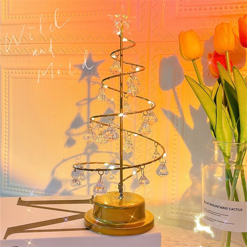 バレンタインのプレゼントです 女の子のためのハイエンドなニッチなセンスを持つガールフレンドへの誕生日プレゼント実用的で絶妙なナイトライトの装飾デスクトップクリスマスの雰囲気