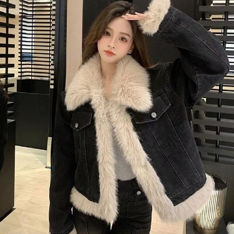 高級イミテーションキツネのぬいぐるみジャケットデニムショートステッチファートップ厚手のコットンコート新しい秋冬のファーカラー