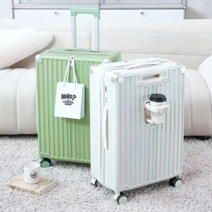 多色 修学 軽量 キャリーバッグ 旅行 機内持ち込み USB充電可能 新品最安値キャリーケース 軽量 360回転キャスタ 静音 多機能 TSAロック スーツケース