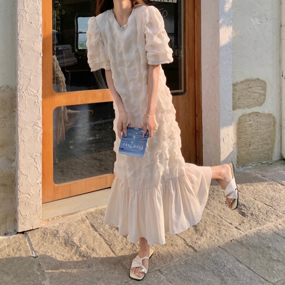 レディース ワンピース ミモレ パフスリーブ クルーネック ストレート ティアード フェミニン 切り替えデザイン 裾フリル かわいい 大人可愛い きれいめ シンプル 上品 おしゃれ ガーリー ルーズ