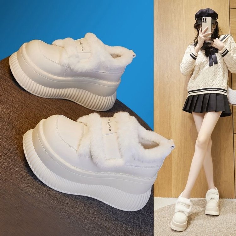 可愛くて厚く見えるハイカラなハイカラなモコモコのスノーブーツ女性靴新型冬の爆買いモコモコの綿入れ靴