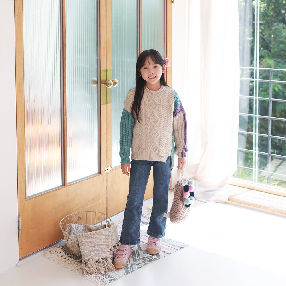 着心地が楽でデイリーで着やすいデニムパンツ