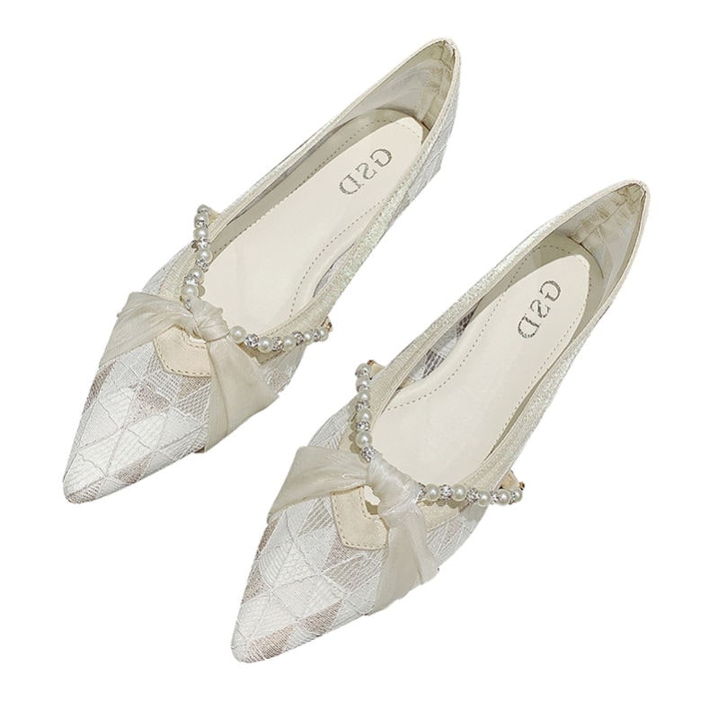 1000円OFFクーポン ウェディングシューズ ローヒール パンプス パーティー 美脚 レディース フラット 蝶結び 結婚会 二次会 演奏会 発表会 披露宴 走れるパンプス 大きいサイズ ぺたんこ V