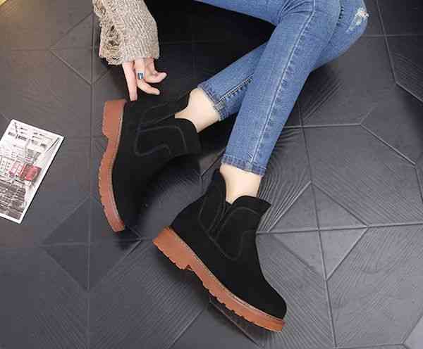 ブーツ レディース 撥水 兼用 ウォーキング 軽い おしゃれ 暖かい 雨 防水 滑らない ローヒール 軽量 ロング 革 歩きやすい スニーカー 秋 4E 厚底 ヒール レースアップ 夏 ミドル 冬 シ 6,085円