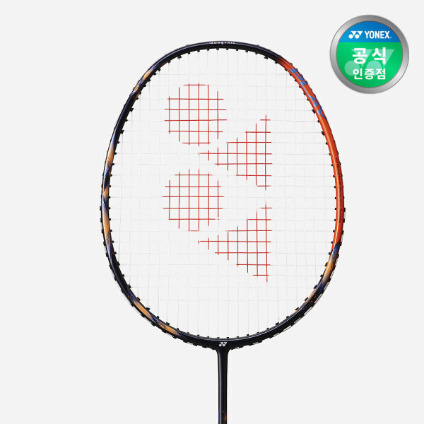 ヨネックス アストロックス 77 プレイ 4U オレンジ バドミントンラケット ヘッドカバー 基本ストラップ付き (贈呈品なくなり次第贈呈終了)