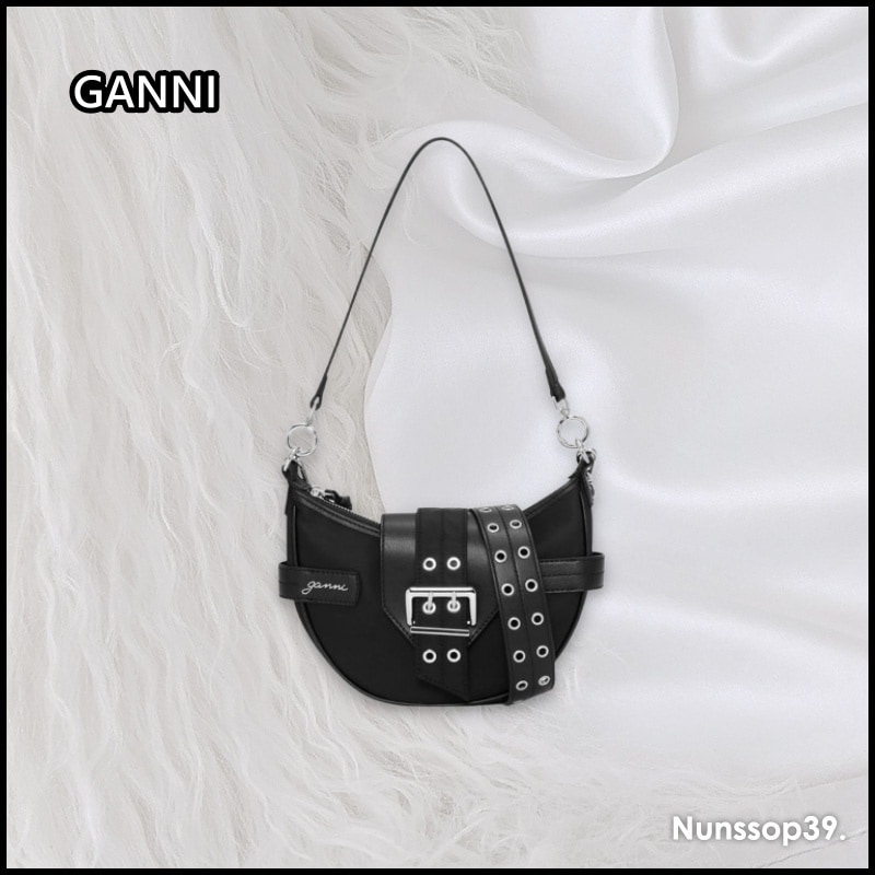 GANNI A6134 099 SMALL BUCKY CROSSBODYBAG 29,218円