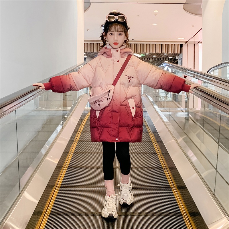 【迅速な出荷】女の子のダウンコットンジャケット2023新しいスタイルの冬服子供たちの厚い綿の服女の子の大きな子供の冬の綿のジャケット