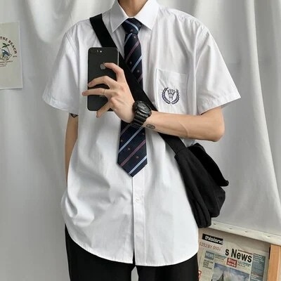 ネクタイをあげますJK/DK制服半袖白シャツ男女カップルゆったり学生刺繍シャツ夏服 母の日