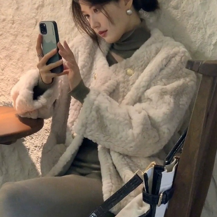 アウター コート ショート丈コート 毛皮コート 長袖 前開き ポケット ショート丈 ふわふわ かわいい 大人可愛い きれいめ シンプル 上品 おしゃれ かっこいい カジュアル レトロ きちんと