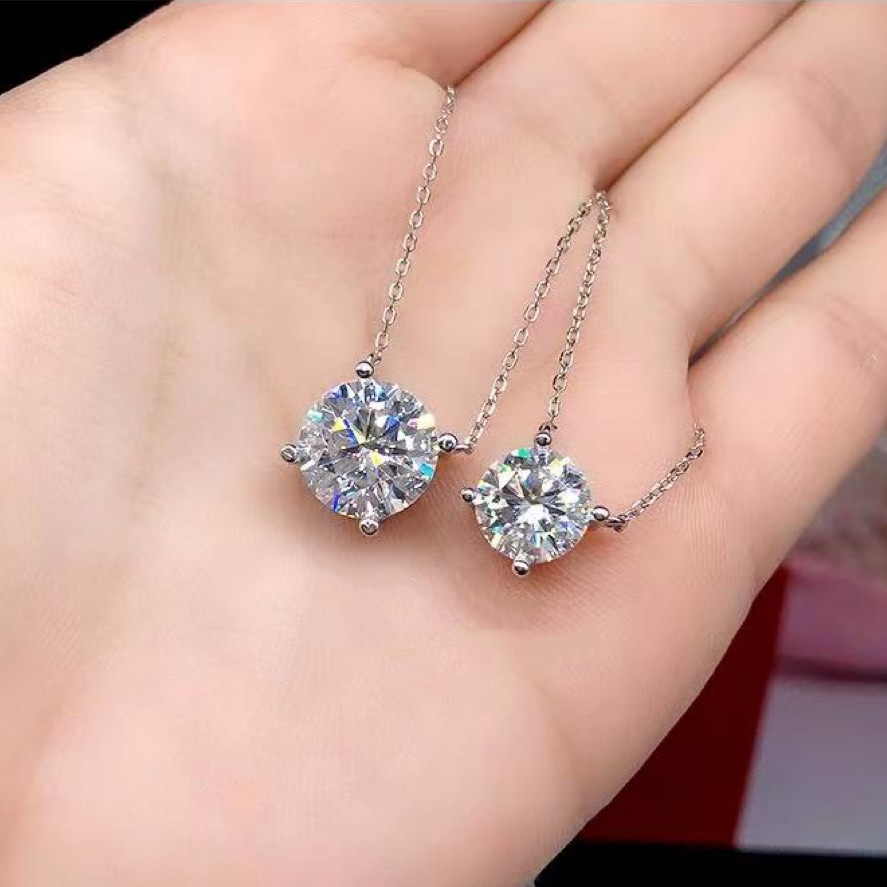 ネックレス モアサナイト レディース 一粒 大粒 1.0カラット プラチナ 仕上げ 金属アレルギー対応 ノンアレルギー シルバー ホワイトデー お返し 母の日 ギフト 5,451円