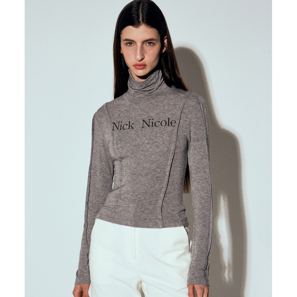 ニック&ニコールニコールピンタックラインタートルネックトップ_グレー