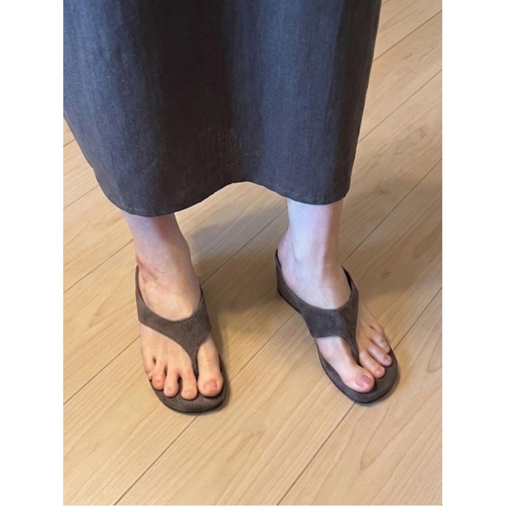 BYEUUNS BQS26006 レナフリップフロップウェッジヒールサンダル