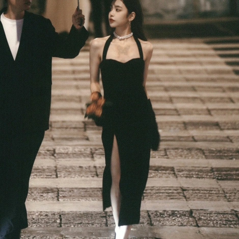 ワンピース ミディアム丈ワンピース ノースリーブワンピース ホルダーネック スリット タイト ミディアム丈 かわいい 大人可愛い きれいめ シンプル 上品 おしゃれ きちんと 大人女子 こなれ感 4,821円