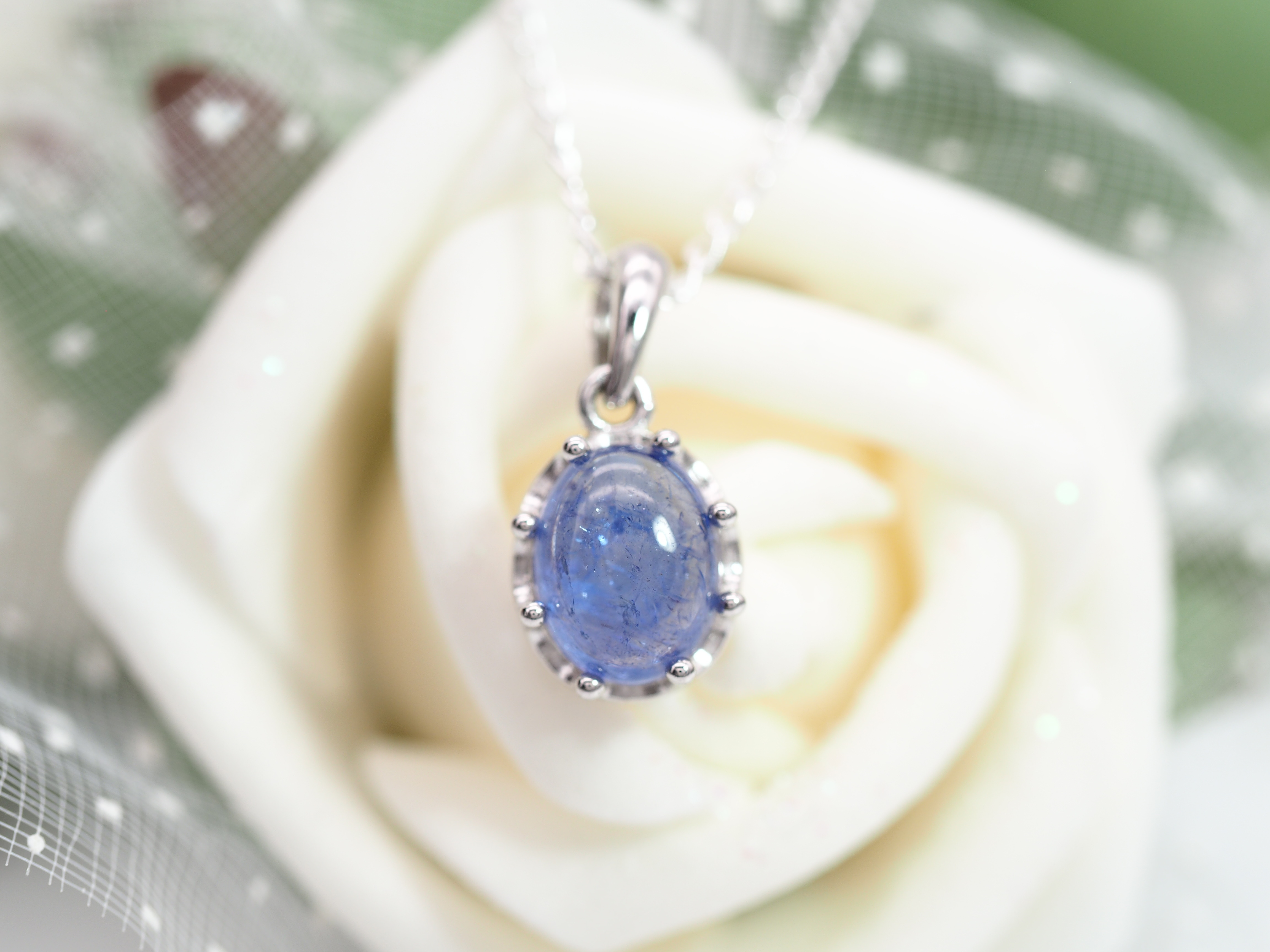 数量限定！ 天然 タンザナイト ネックレス カボションカット 早い者勝ち！ 大粒 上品 華奢 ジュエリー ペンダント 誕生日 バレンタイン