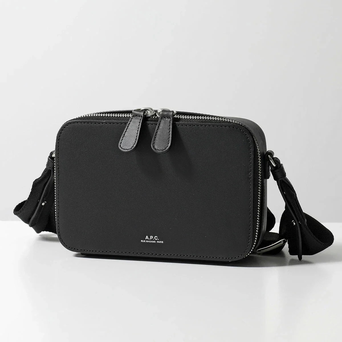 APC A.P.C. アーペーセー ショルダーバッグ SOHO CAMERA BAG ソーホー M61695 PXAWV レディース カメラバッグ レザー 鞄 【mega】
