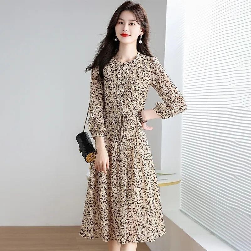 前立て＆袖フリル パール調ボタン フラワープリント ジオメトリック柄調プリント 2タイプ ワンピース 膝下 ミモレ丈 ロング丈 Aライン 七分袖 九分袖 襟付き フリルネック ウエストリボン 透け感