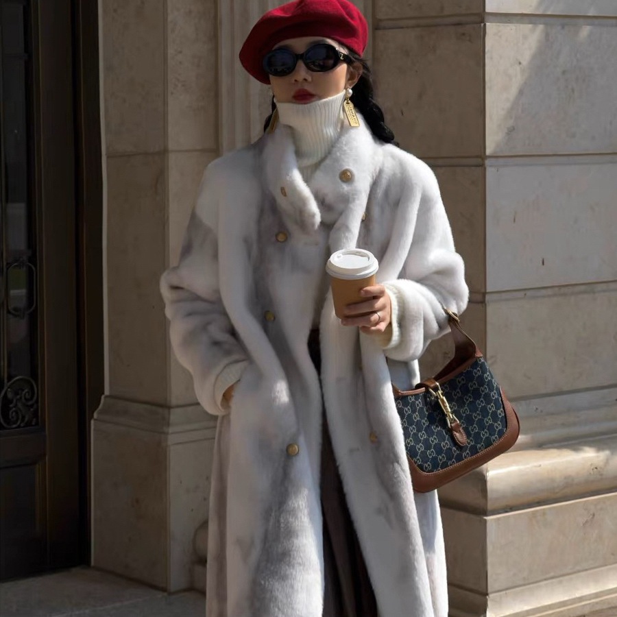 秋と冬の女性のシルバーグラデーションコートミンクベルベット環境に優しい毛皮ミッドレングスの毛皮ワンピース毛皮暖かく厚みのあるコート