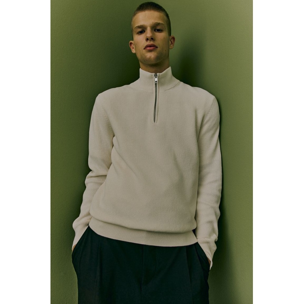 H&M スリムフィットセータークリーム