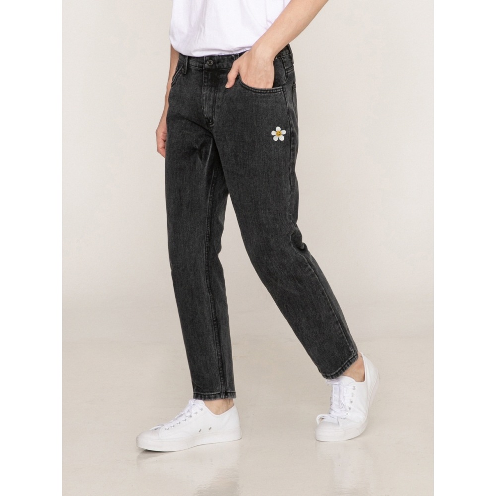 GRAVER アッパーフラワースマイルスリムテーパードデニムパンツウォッシュブラック