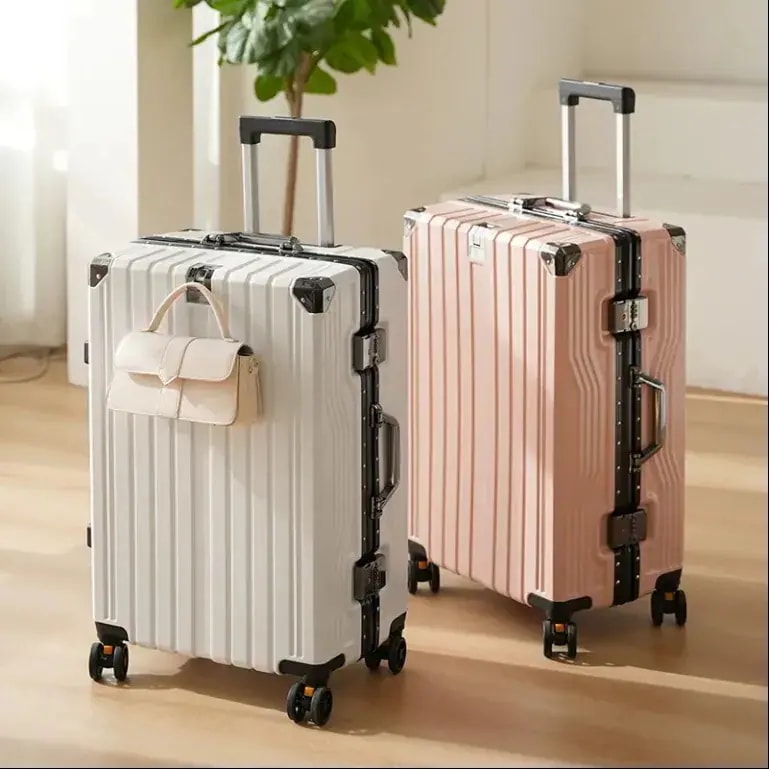 旅行 キャリーケース スーツケース 新品機内持ち込み可 おしゃれ 選べるサイズ 小型 小型スーツケース 修学