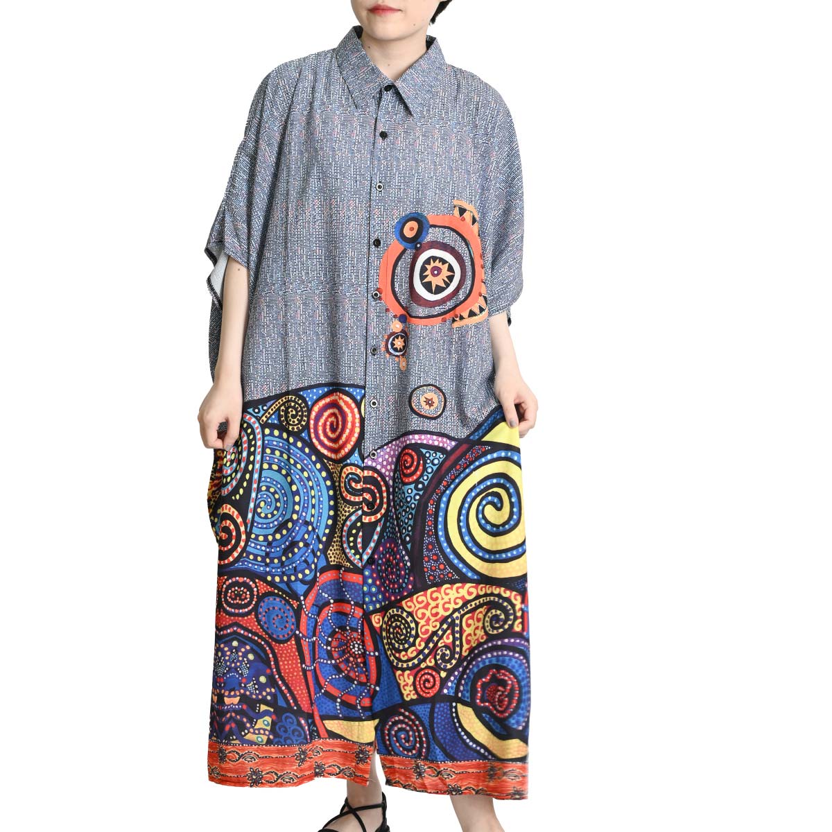 ワンピース レディース シャツワンピ 幾何学着こなすアートプリントドルマンスリーブシャツワンピ 夏 夏服 柄物 ドルマンスリーブ オーバーサイズ ゆったり 半袖 五分袖 総柄ワンピース 派手 個性的