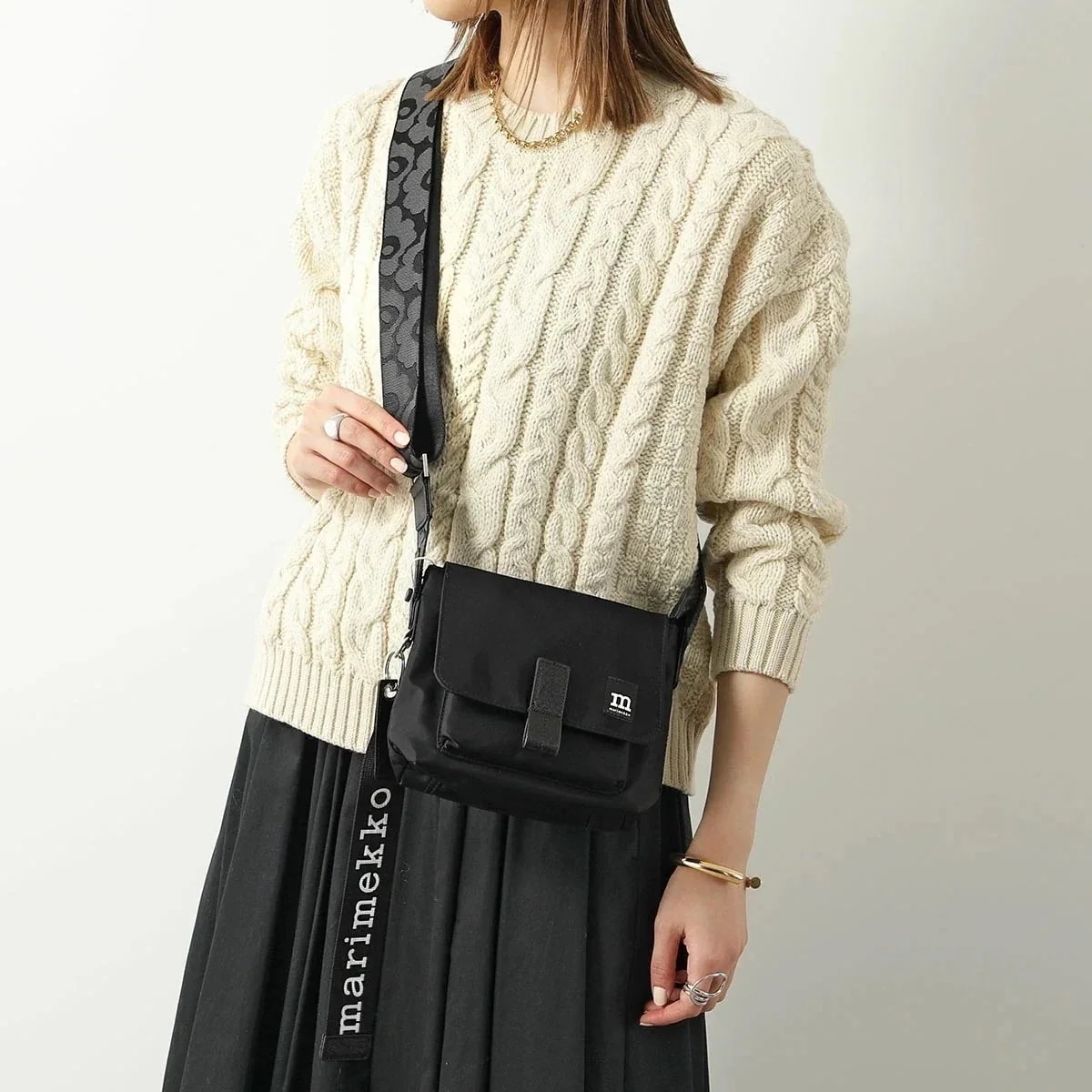 marimekko マリメッコ ショルダーバッグ MINI MESSENGER SOLID 092538 レディース ナイロン クロスボディ ポシェット ロゴ 鞄 009po】