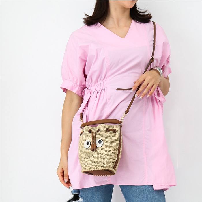 190749 ショルダーバッグ ラフィア Raffia Eyes Drawstring Cross-body アイズドローストリング ハンドバッグ かごバッグ 29,452円