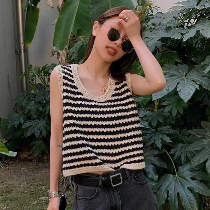 トップス ショート丈 ノースリーブ Uネック ハイウエスト 綿 かわいい 大人可愛い カジュアル おしゃれ 大人可愛い ラフ キュート ボーダー ステッチ 夏 10代 20代 デート お出かけ イベン