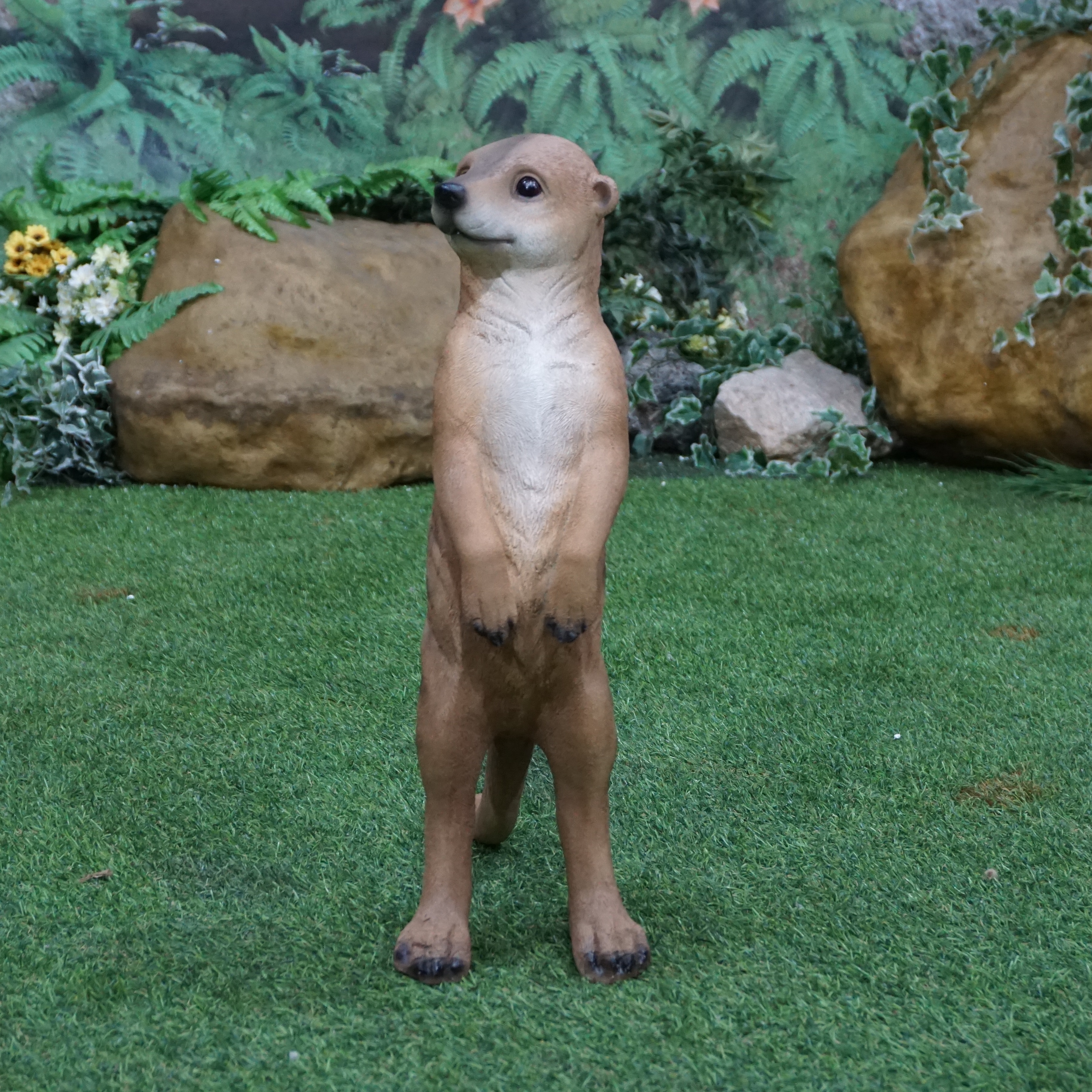 Meerkat動物模型造形物 首を回して立っている姿ガーデン造形物