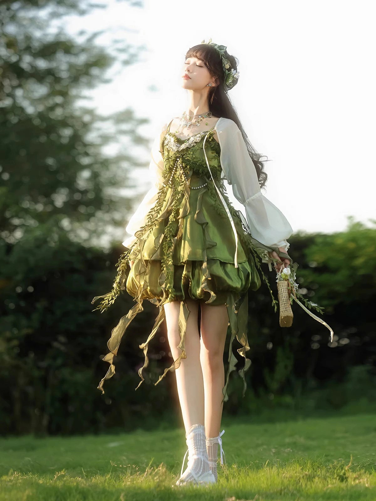 「新品販売」「即納」3点上下セット ロリータ ハロウィン衣装 キャミソールワンピース ジャンパースカート ダークグリーン フリル 不規則 超フェミニン ふんわりと揺れる 森エルフ 森ガール 中華 イベ