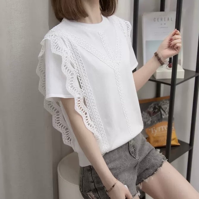 トップス Tシャツ ブラウス カットソー 袖あり 半袖 Uネック ラウンドネック スリム 細身 ストレート レース フリル 透け感 シースルー かわいい 大人可愛い きれいめ シンプル カジュアル