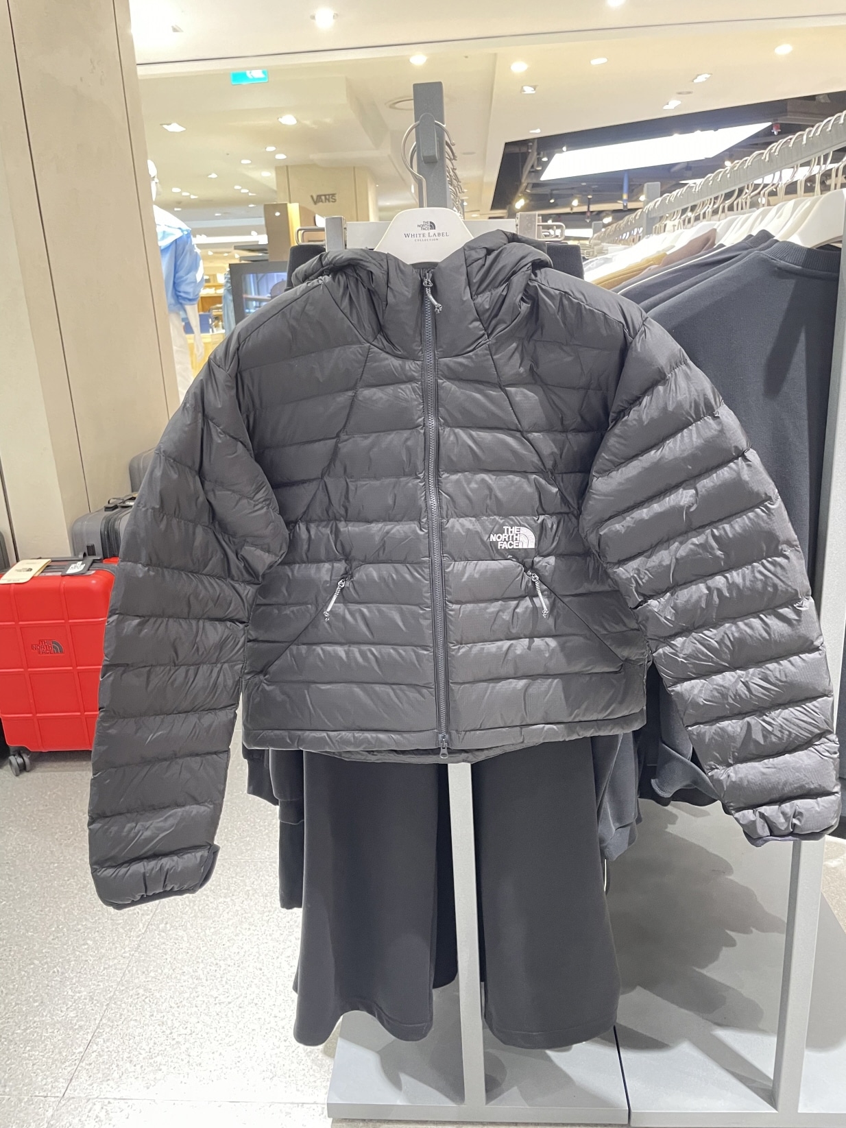 韓国正規品保証 関税負担なしNJ3NR56J VENTUS ON JACKETデイリー 基本 着装 男子 女子 人気 韓国 ファッション 男女共用 アウトドア