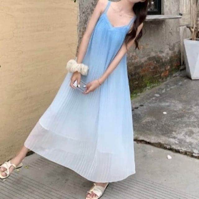 ロングスカート スカートヘビロテキャミワンピース ロング丈 Aライン キャミソール ノースリーブ Vネック ゆったり グラデーション 南国 リゾート 青 ブルー おしゃれ かわいい 韓国ファッション