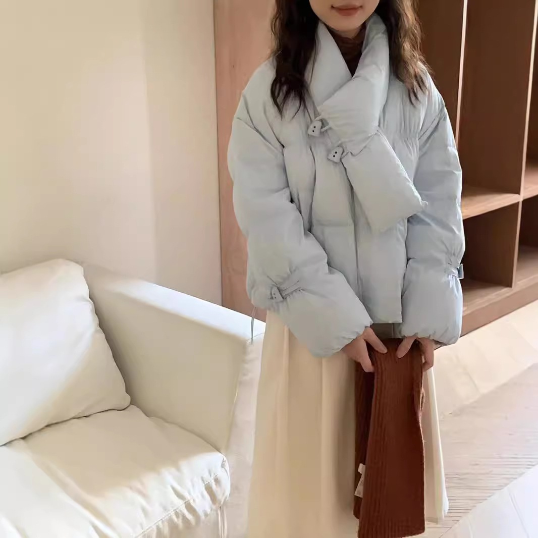 レディースショート冬ダウンジャケット韓国風スカーフスタンドカラー厚手カレッジスタイル小さな白いダックダウンパファーコート
