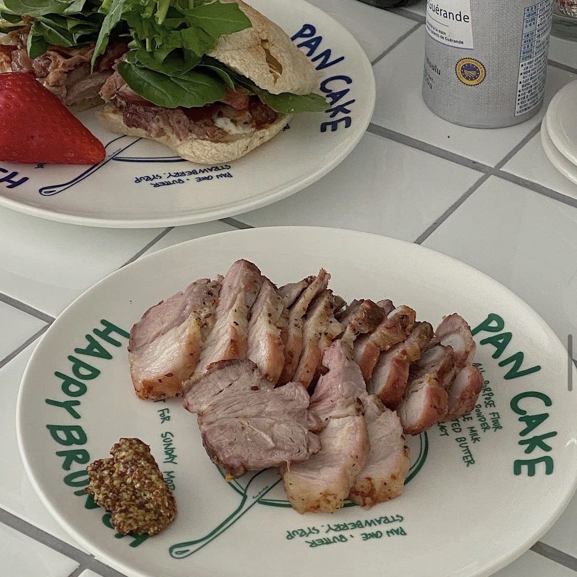 韓国の手描きの青と緑の文字イン ディナー プレート フランスのロマンチックなデザート プレート ケーキ プレート デザート プレート セラミック プレート