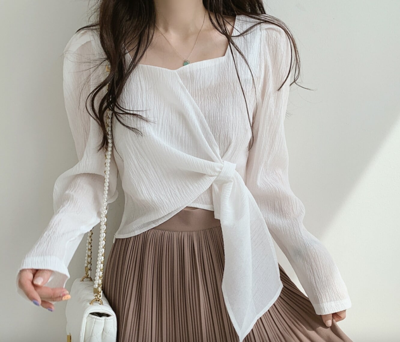 カットソー レディース 長袖 フレア スクエアネック かわいい 大人可愛い きれいめ シンプル カジュアル 上品 個性的 無地 春 秋 ママ 学生 デート ホワイト カーキー ブラック トップス