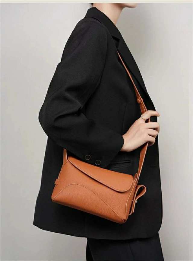本革 ショルダーバッグ 本革 ミニショルダーバッグ レディース 小さめ 肩掛けバッグ 斜め掛け 軽量 ミニバッグ レザーバッグ 斜めがけ 本革 ショルダーバッグ 大人可愛い ワンハンドル 高見え ミニ