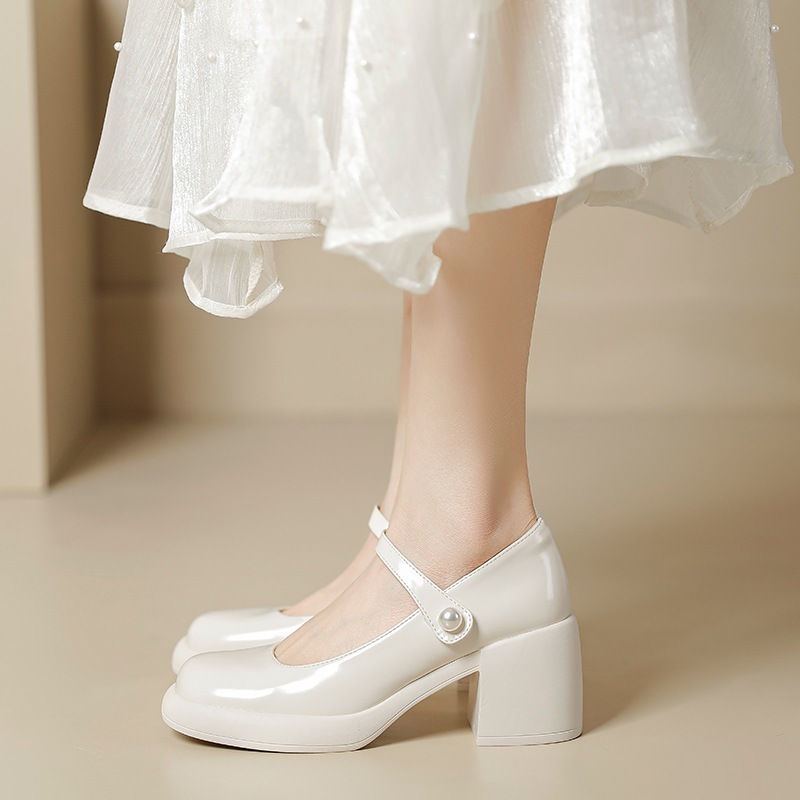 本革メリージェーンシューズ太ヒールシングルシューズ女性用2023春新作ハイヒールパールバックルレトロ浅口妖精靴