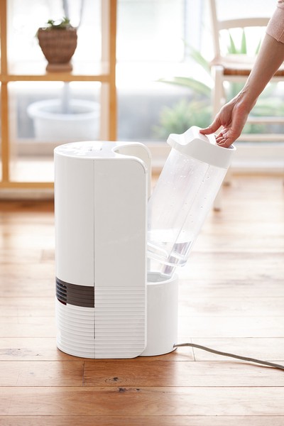 人感センサー搭載　加湿 セラミックヒーター KPH-1211/W