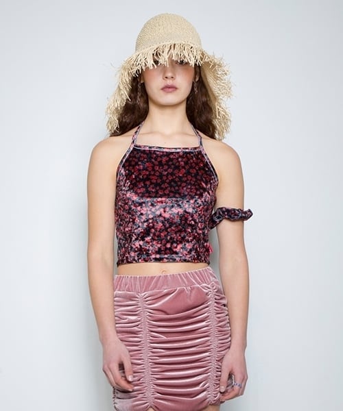 VELVET FLOWER HALTER NECK TOP_BLACK