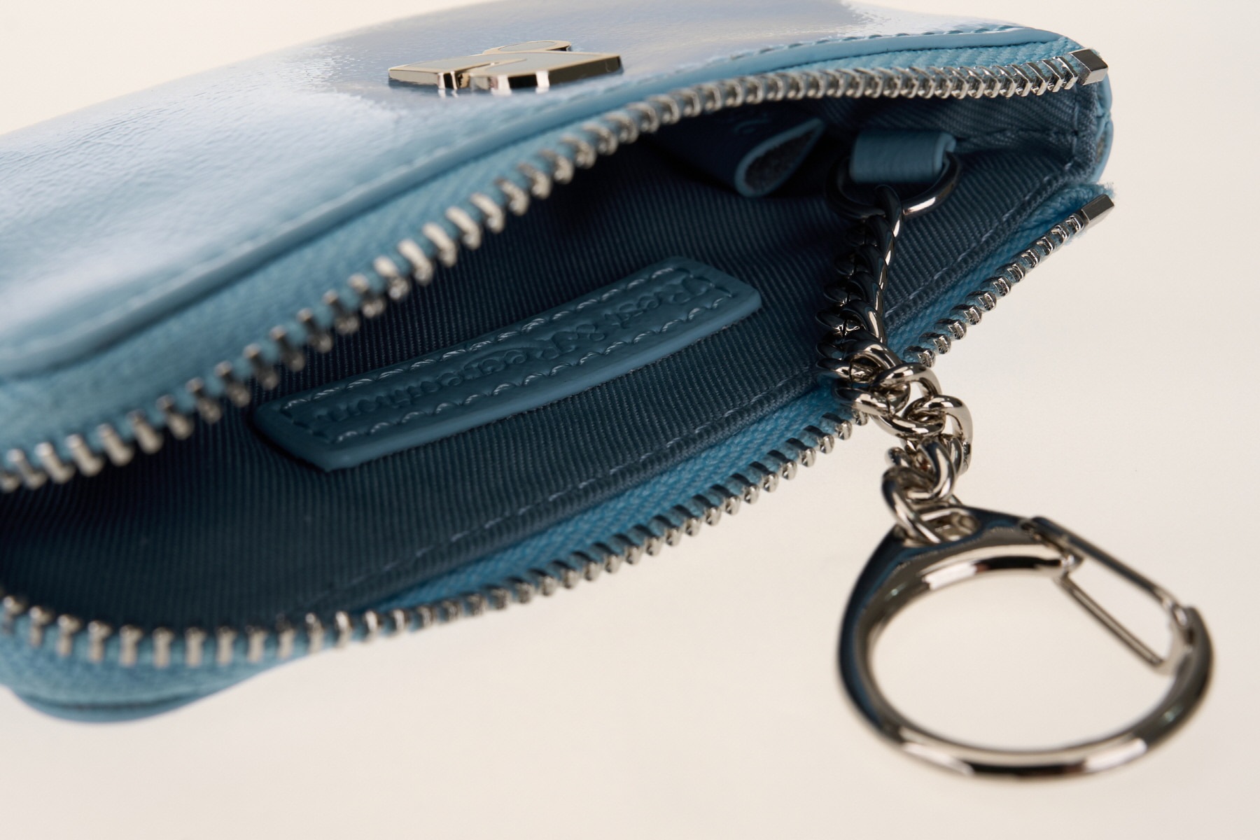 Qoo10 rest&recreation LOGO MINI POUCH ポーチ