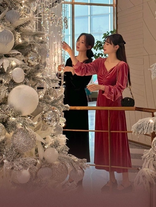 ベルベット風 ワンピース ロングスカート フレアスカート 膝下 ミモレ ミモレ丈 ロング ロング丈 袖あり 長袖 Vネック ラウンドネック 襟なし セミフレア スリム 細身 Aライン リボン 薄手