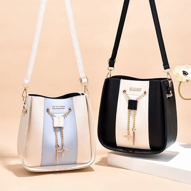 メガ割新商品は小鮮明です ショルダーバッグ 空気を入れたバケツで包む福袋 4,632円