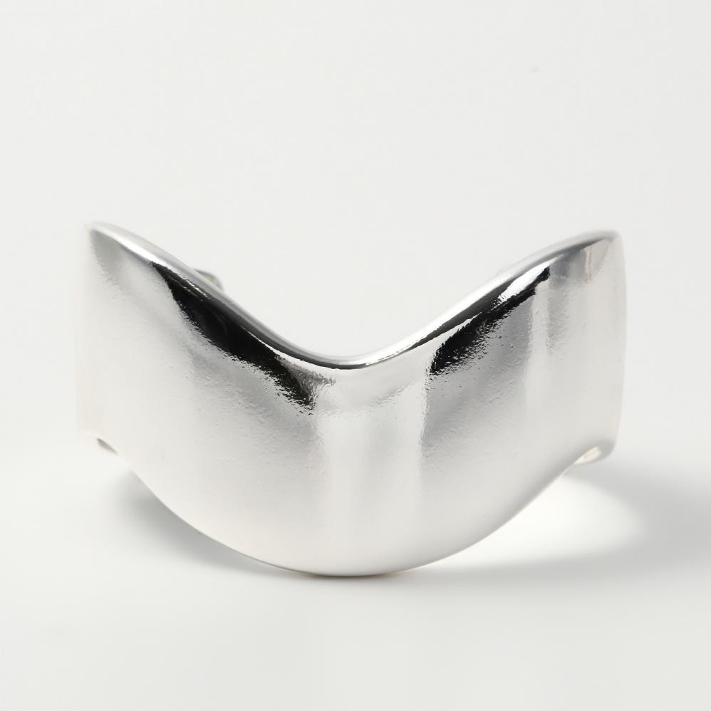 ナッシングアンドアザーズ【Nothing And Others/ナッシングアンドアザーズ】Thickness asymmetry wave Bangle