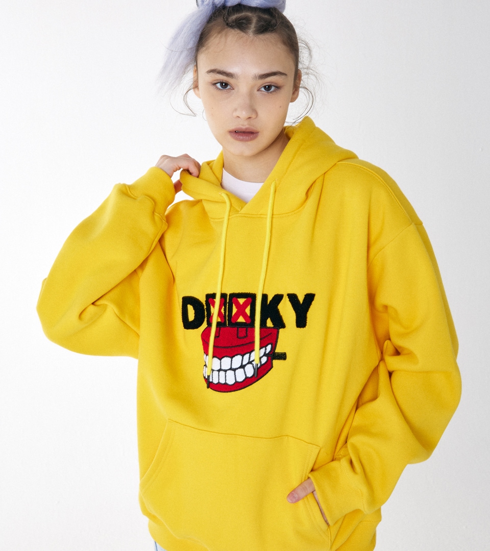 K-Comedy Kim Junho Wearing / DENTURES NAP HOODIE SHIRT YELLOW