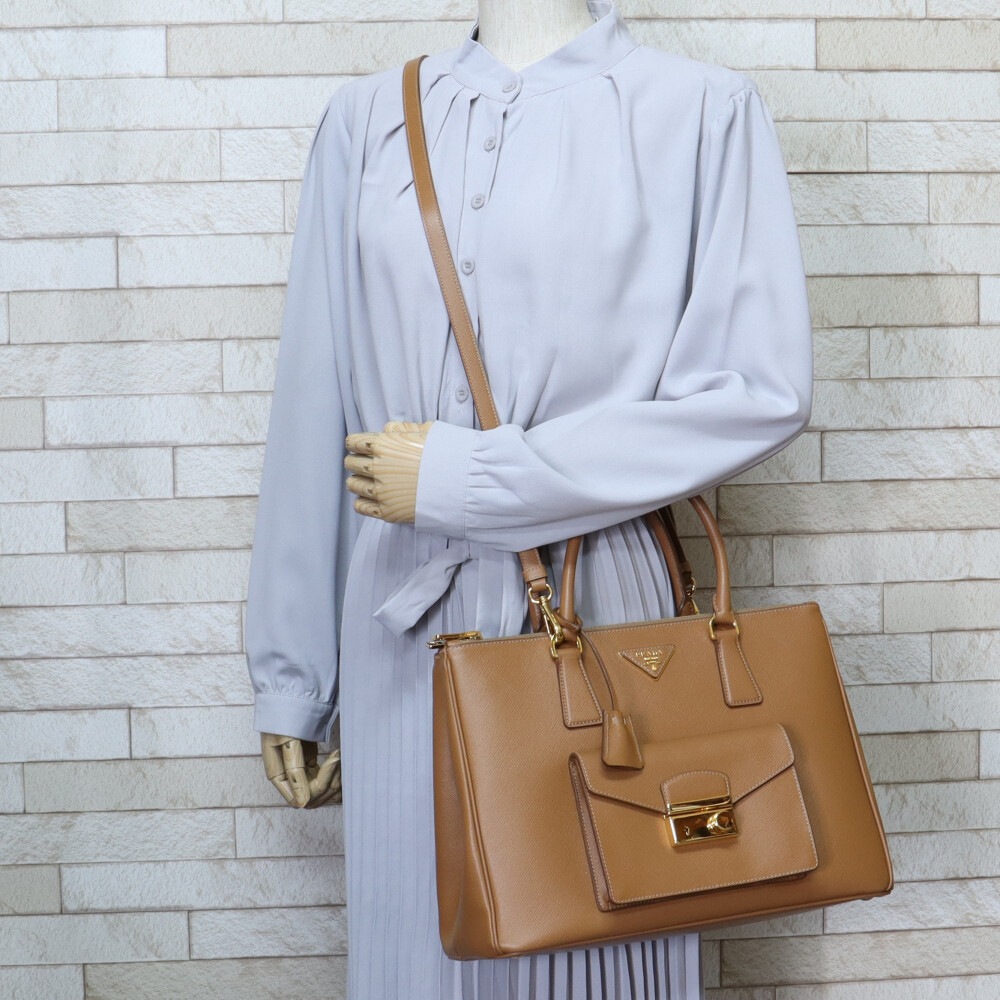 プラダ サフィアーノ ショルダーバッグ レザー ブラウン PRADA 中古 美品